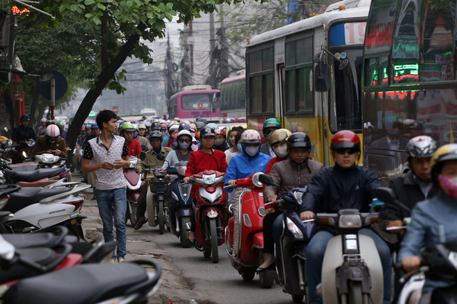 Những nút thắt trên đường 'cong mềm mại'